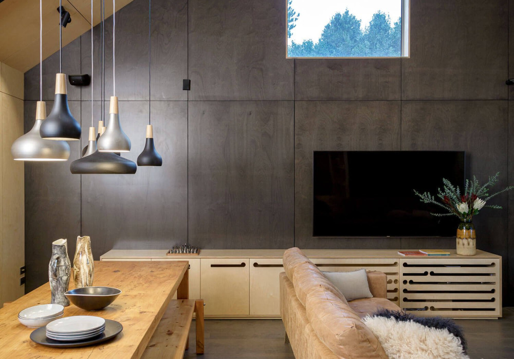 Upcycling a 1970s Barn with Prefinished Plywood
