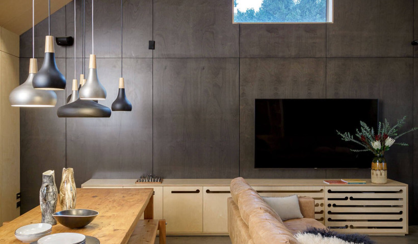 Upcycling a 1970s Barn with Prefinished Plywood