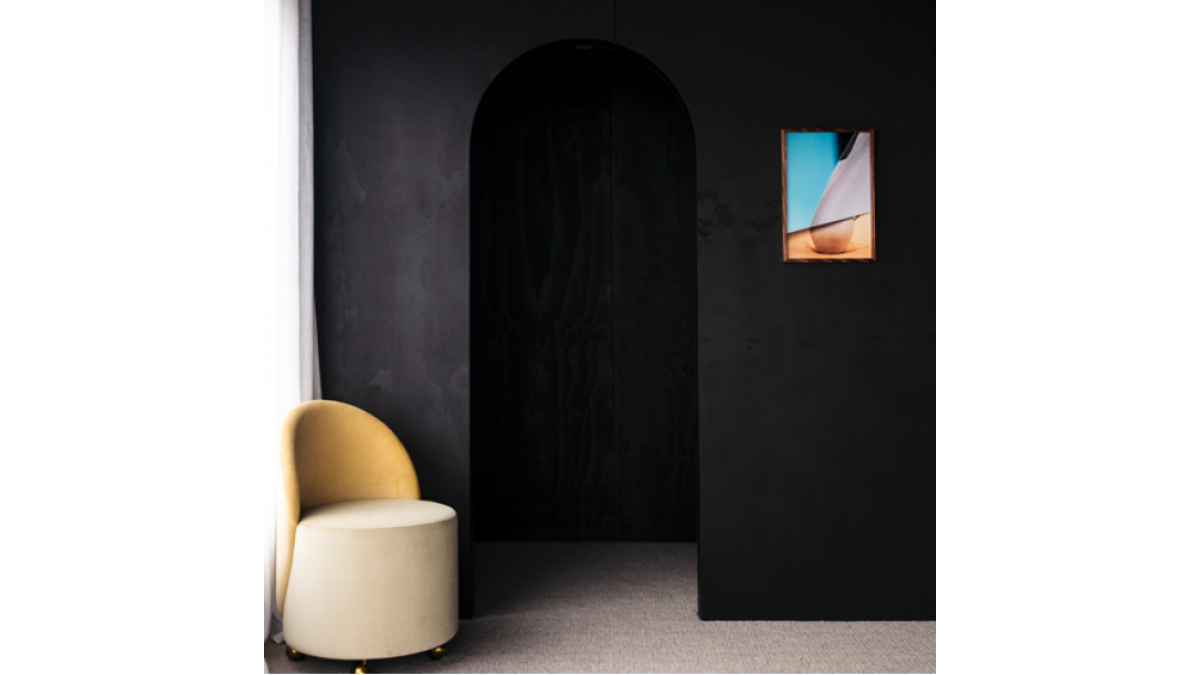 Clever Design<br />
Beautifully curated, every element of Slow Beam has been considered. Hearth Studio and Lauren worked closely with a range of designers and artists. The Property also proudly showcases art and furniture from around the world. <br />
"We are thrilled with the results throughout the house" says Lauren. <br />
Photograph: Lauren Bamford<br />
Artwork: Ali McCann
