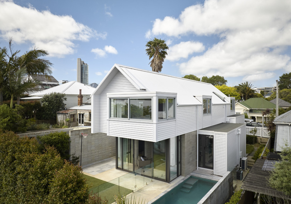 Harmonising Contemporary and Classic