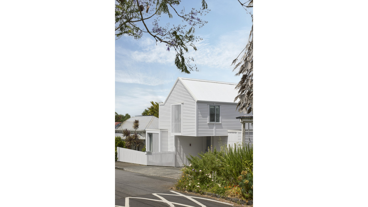 This monochromatic home is a light-and-lovely sanctuary.