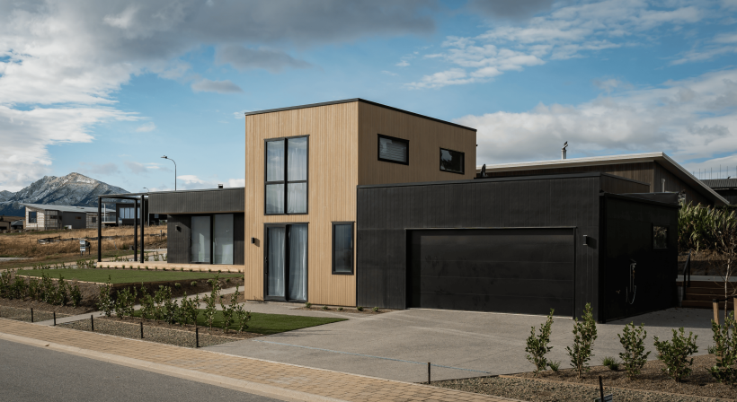 Natural Materials, Strong Textural Contrasts, and Crisp Concrete Elements for a Wanaka Home