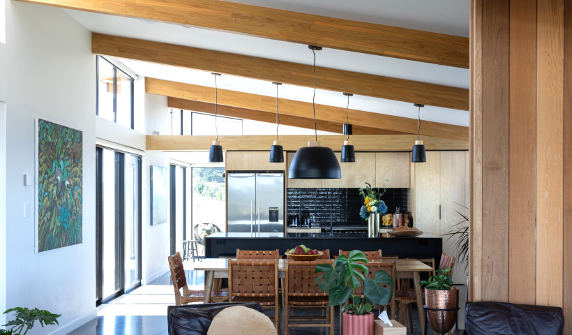 Prolam Glulam Beams Play a Starring Role in Tunnel Beach House