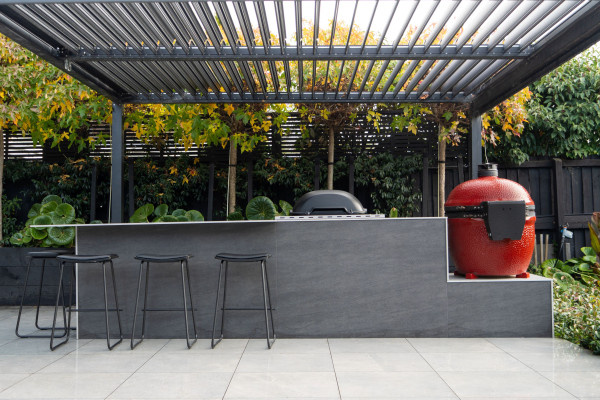 An Outdoor Kitchen That Blends Elegance with Endurance Featuring Hettich Hardware