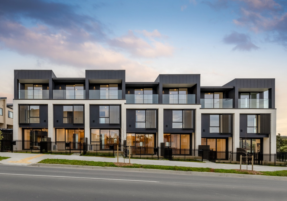 Design Meets Function: Low-Slope Waterproofing for Flat Bush Homes