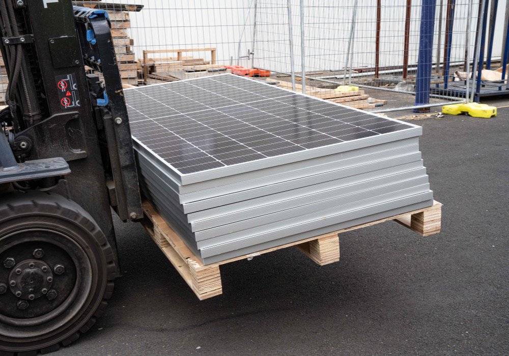Solar: The Smart Step Toward Grid-Free, Low Carbon Buildings