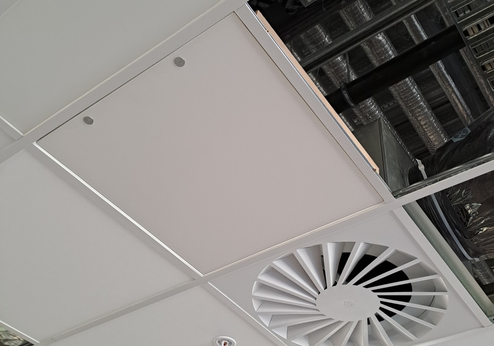 Airtight and Antimicrobial Access Hatches Maintain Hygiene Across Healthcare and Research Facilities