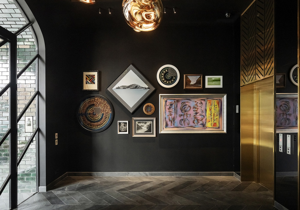 Cohesive Flooring Design for The Greenhouse: From Striking Chevron to a Bespoke Broadloom Rug