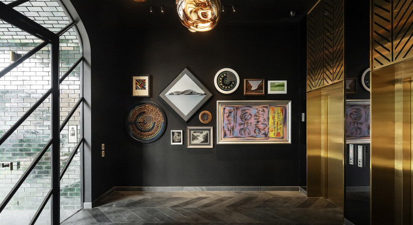 Cohesive Flooring Design for The Greenhouse: From Striking Chevron to a Bespoke Broadloom Rug