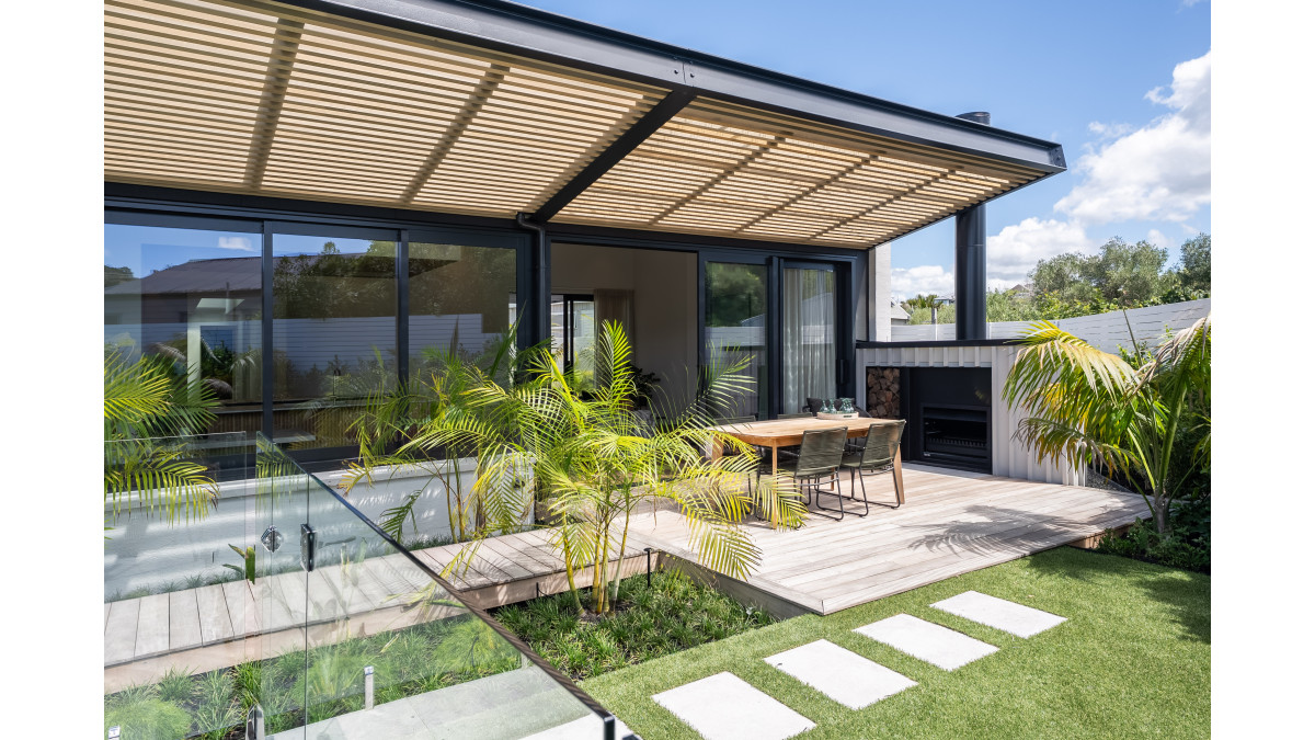 Matakana project with JSC Alaskan Yellow Cedar Screens.