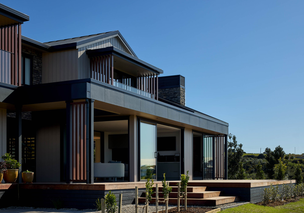 Thoughtfully Framing Auckland's Coastline Views