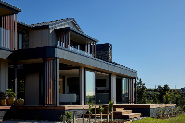 Thoughtfully Framing Auckland's Coastline Views