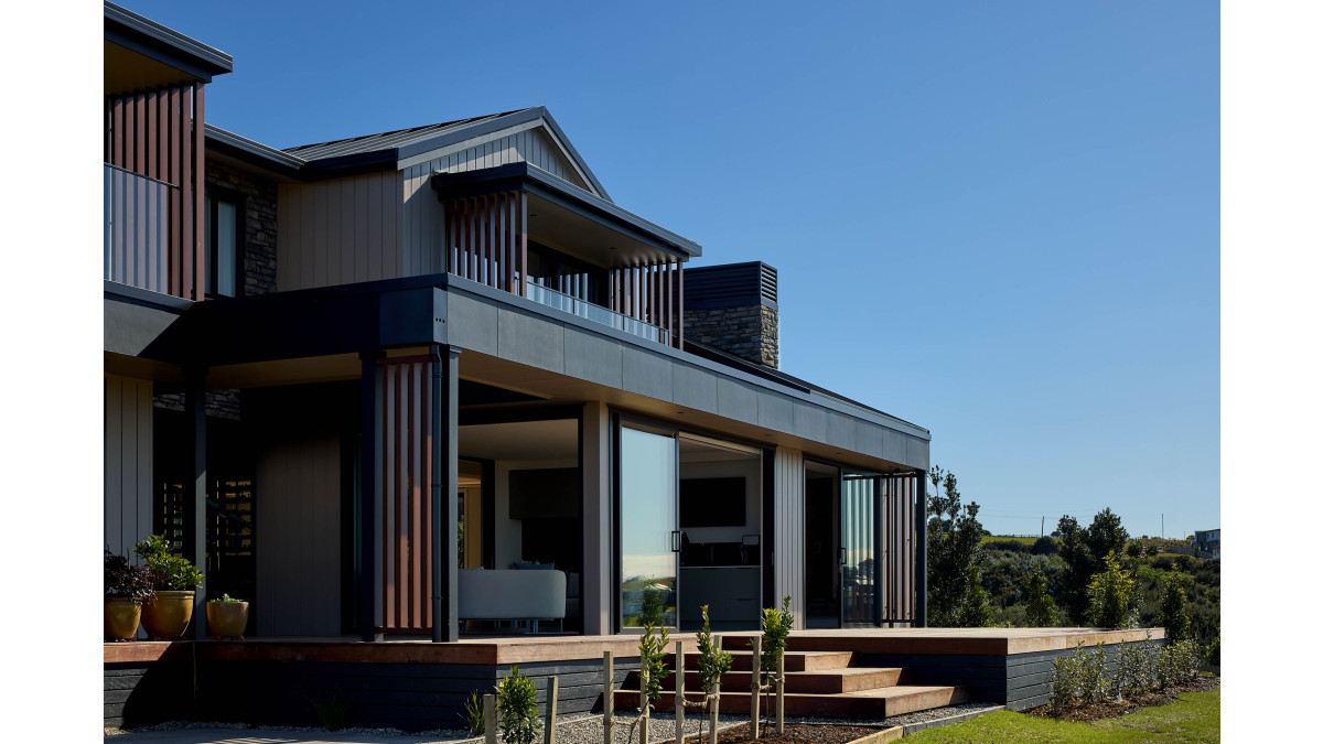 Metro Series sliding doors open up to the outdoor space.