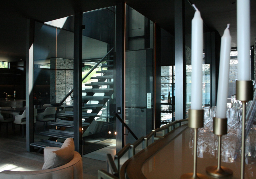 Powerglide Lift as a Sculptural Anchor in Open-Plan Living