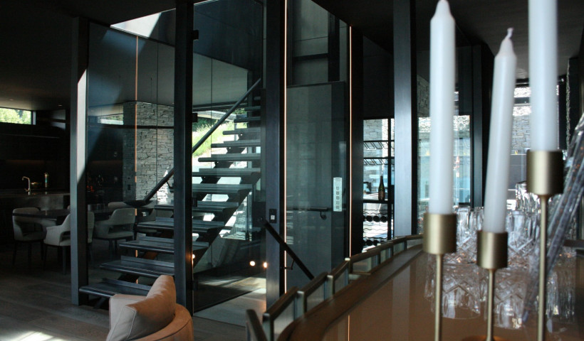Powerglide Lift as a Sculptural Anchor in Open-Plan Living