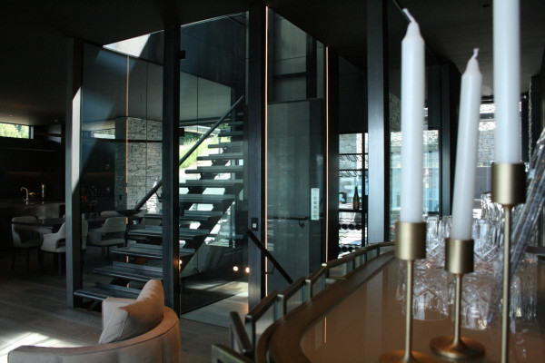 Powerglide Lift as a Sculptural Anchor in Open-Plan Living