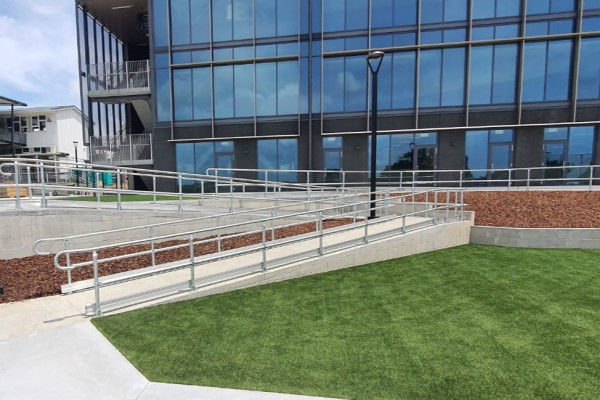 Safer Campus Circulation: Modular Handrails and Balustrades for Northcote College