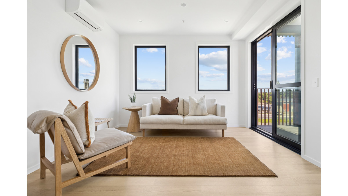 Thermally efficient windows and doors from APL’s Metro Series ThermalHEART+ with Centrafix were used in all residential units.
