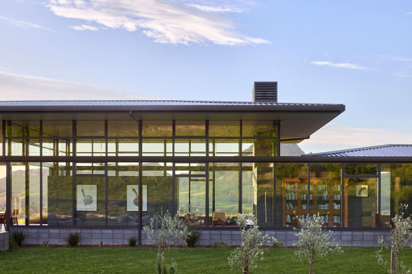 Balancing Shelter, Privacy and an Extraordinary Northern Outlook