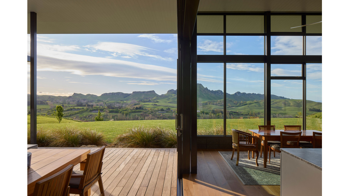 APL Architectural Series sliding doors open the room to decks on two sides.