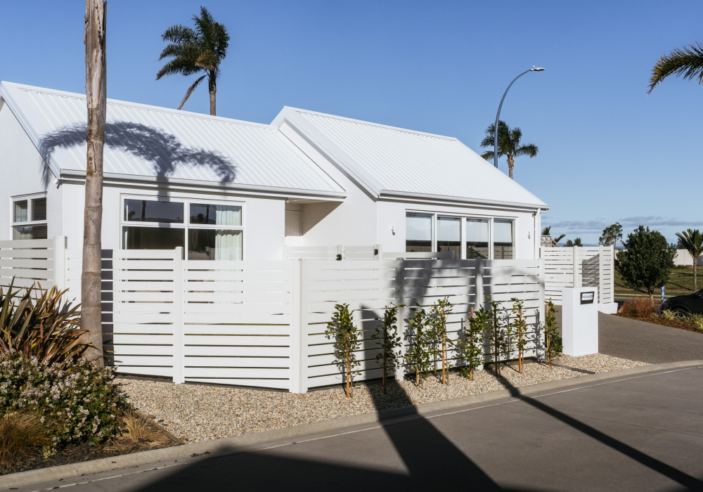 Soft White in Focus: Extending Interior Palettes to the Boundary