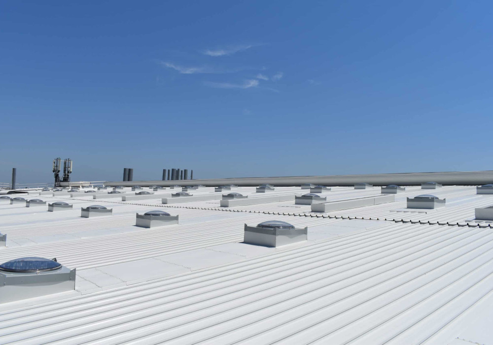 Delivering Natural Daylight to Large Workshop and Training Spaces with Solatube Skylights