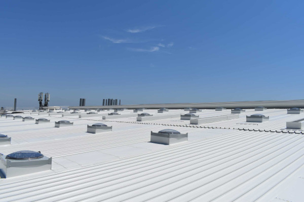 Delivering Natural Daylight to Large Workshop and Training Spaces with Solatube Skylights