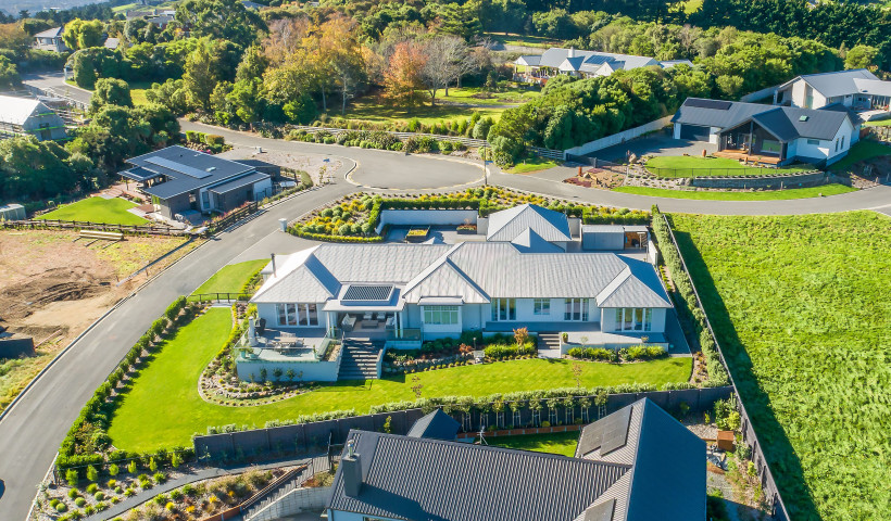 A Roof Designed to Be Seen: Custom Orb Crowns a Multi-Award-Winning Christchurch Home