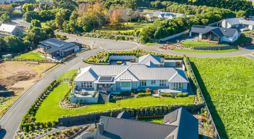 A Roof Designed to Be Seen: Custom Orb Crowns a Multi-Award-Winning Christchurch Home