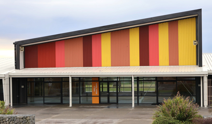 Smart Logistics and NZ Manufacturing Deliver 4,300m² Insulated Roof on a Tight Schedule