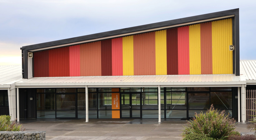 Smart Logistics and NZ Manufacturing Deliver 4,300m² Insulated Roof on a Tight Schedule